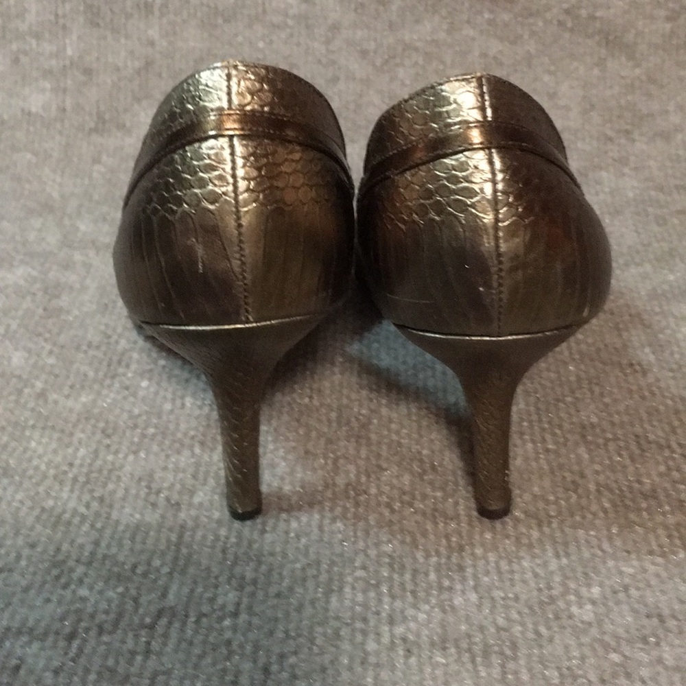 BALLISTIC METALLIC GOLD KITTEN HEEL d'Orsay style PUMPS BUCKLES - Picture 3 of 10